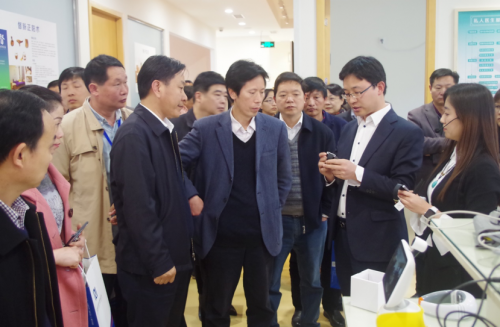 2017河南省老龄会议洛阳召开：智慧养老受关注(图3)