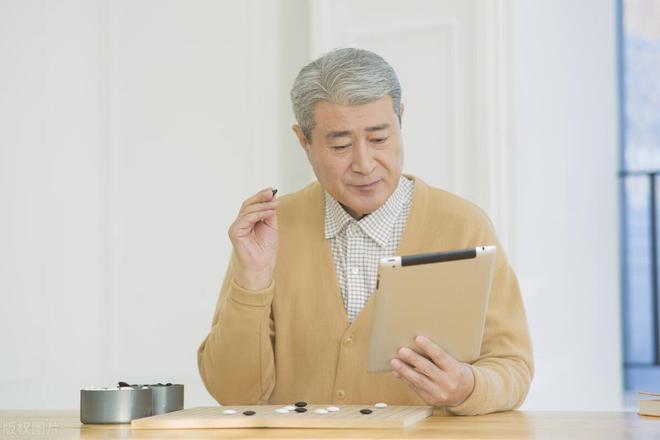 人过70岁满足这10条就是智慧养老可确定为退休族中的佼佼者(图3)
