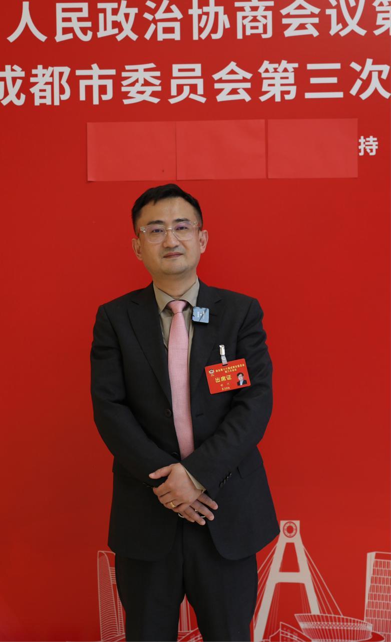 成都两会进行时｜成都市政协委员聚焦养老服务关注老弱群体需求(图2)