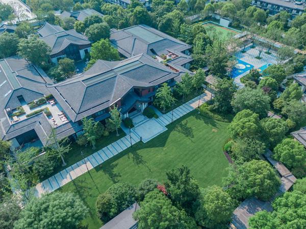 阳光人家·佘山璀璨亮相上海老博会诠释高端康养新范式(图2)