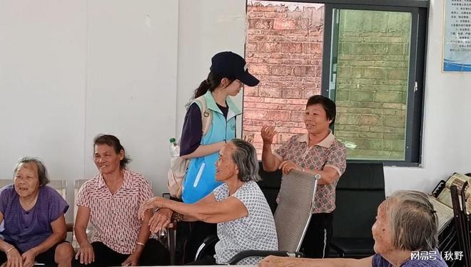 广东医科大学药香康养联盟队开展中医药文化推广与便民服务(图1)