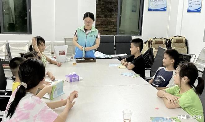 广东医科大学药香康养联盟队开展中医药文化推广与便民服务(图2)