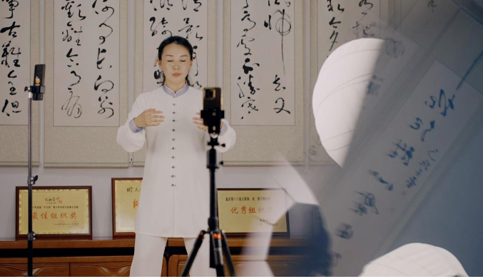 以“兴趣”为引简橙太极开启银龄健康生活新方式(图2)