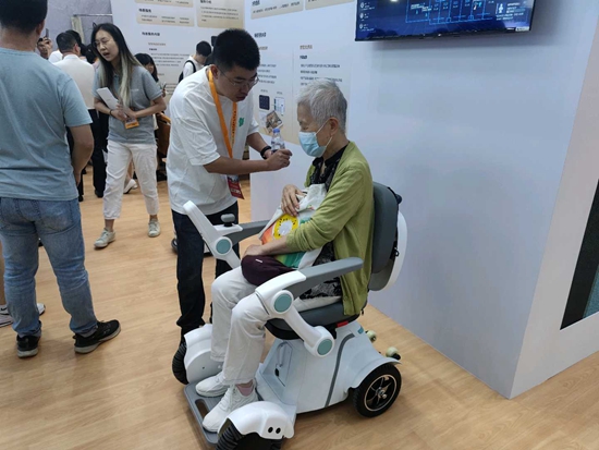 打造新场景新业态 政策加码挖潜银发经济(图1)