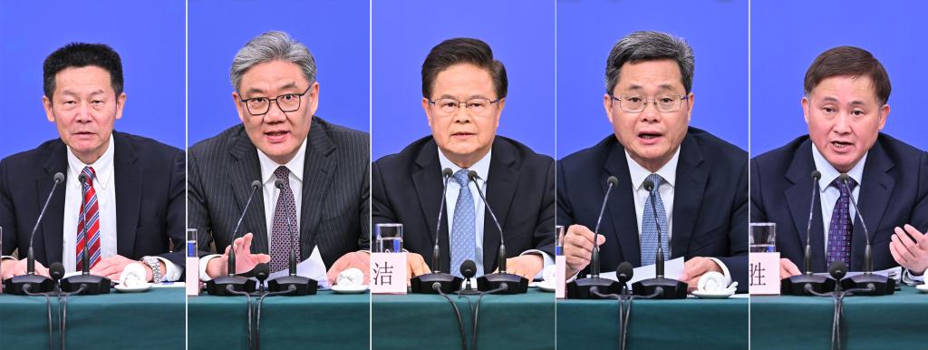 现场文字实录）十四届全国人大四次会议经济主题记者会(图1)