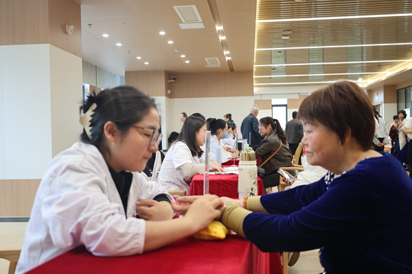 警惕！这些陷阱正在悄悄掏空你的钱包！(图1)